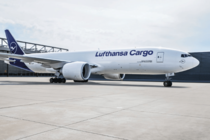 Lufthansa Cargo and Röhlig Logistics are partners in climate protection